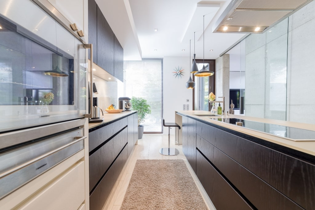 Die Küche eines Einfamilienhauses auf dem Petrisberg in Trier.